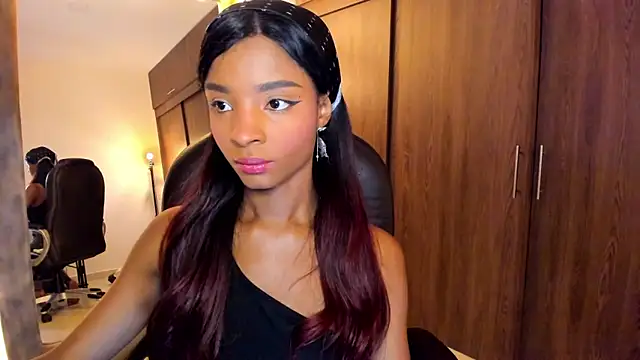 alikahouston4 online show from 12, 9, 2025