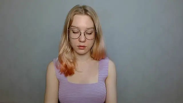 Snapshot of cindi_hot chatting on 10, 1, 2025 cindi hot online show from 10, 1, 2025