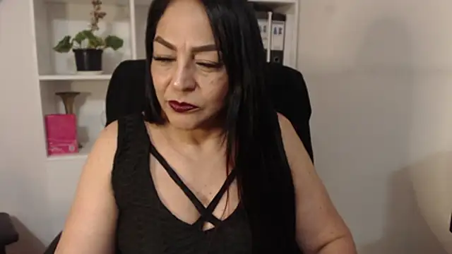 Snapshot of Gina_Myers chatting on 19, 6, 2026 Gina Myers online show from 19, 6, 2026