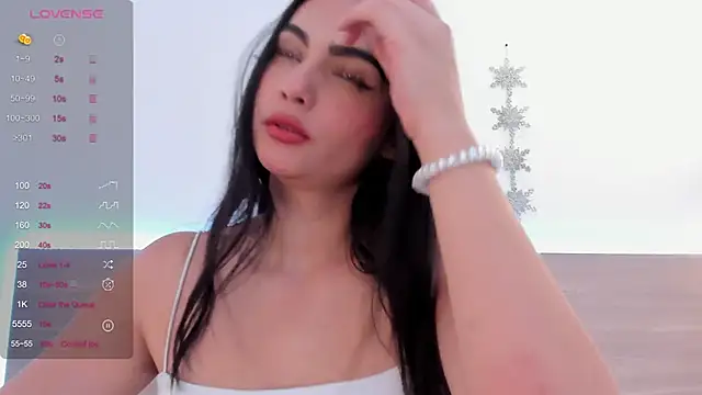 kareena basu online show from 18, 12, 2025