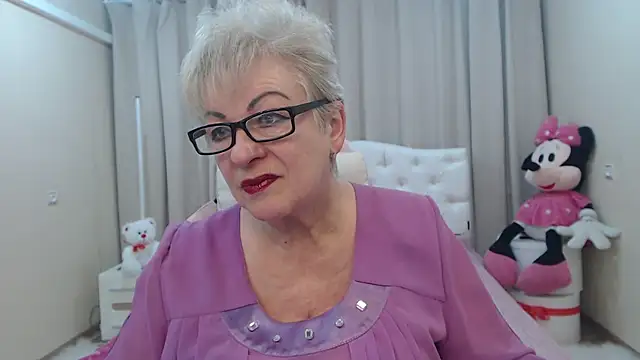 KayleSmoll online show from 4, 3, 2026