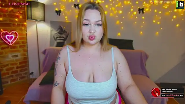 Snapshot of -LinaLove- chatting on 12, 1, 2025 -LinaLove- online show from 12, 1, 2025