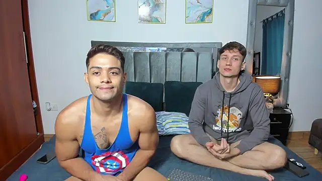 Snapshot of Luciano_and_Marlon chatting on 30, 4, 2026 Luciano and Marlon online show from 30, 4, 2026