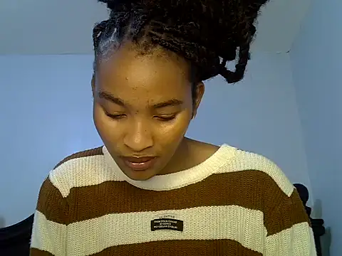 Snapshot of cute-alexis chatting on 12, 6, 2026 cute-alexis online show from 12, 6, 2026