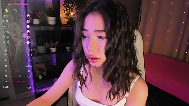 Snapshot of sensualily chatting on 18, 9, 2025 sensualily online show from 18, 9, 2025