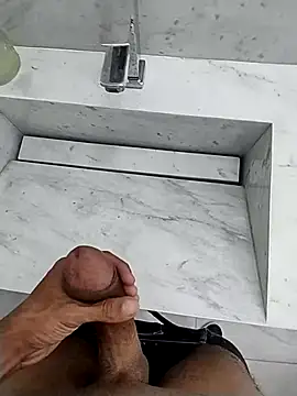 Snapshot of novinho23_RJ chatting on 3, 10, 2025 novinho23 RJ online show from 3, 10, 2025