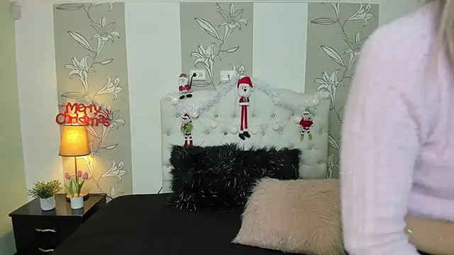 Snapshot of Esteff__o2 chatting on 30, 12, 2024 Esteff o2 online show from 30, 12, 2024