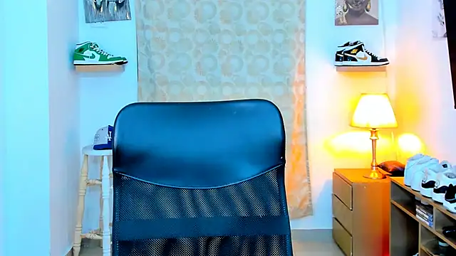 Snapshot of Hazzan_Velez chatting on 14, 12, 2024 Hazzan Velez online show from 14, 12, 2024