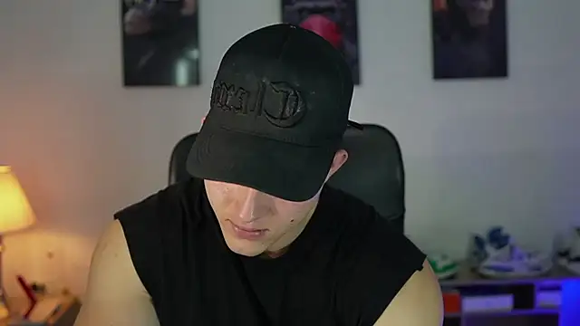 Snapshot of Hazzan_Velez chatting on 10, 9, 2025 Hazzan Velez online show from 10, 9, 2025