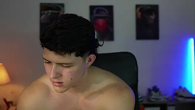 Snapshot of Hazzan_Velez chatting on 12, 9, 2025 Hazzan Velez online show from 12, 9, 2025