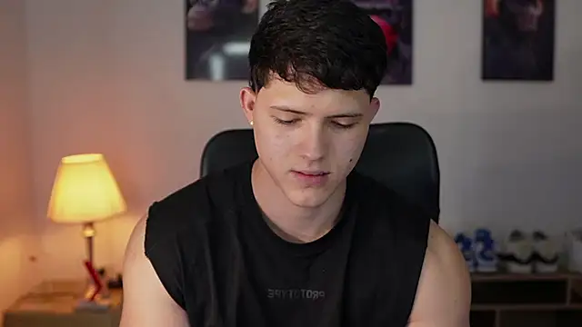 Snapshot of Hazzan_Velez chatting on 9, 10, 2025 Hazzan Velez online show from 9, 10, 2025