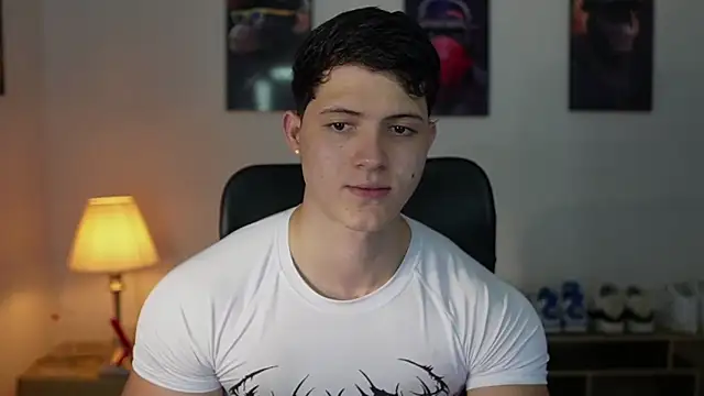 Snapshot of Hazzan_Velez chatting on 16, 10, 2025 Hazzan Velez online show from 16, 10, 2025