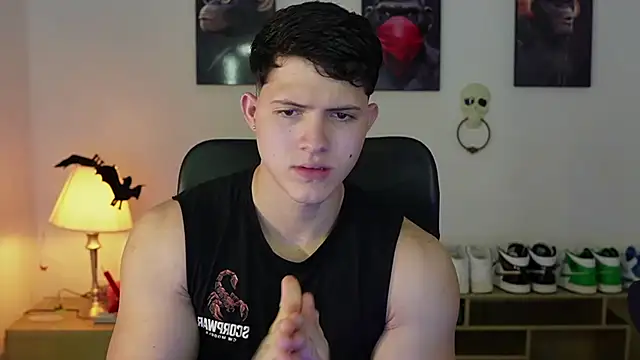 Snapshot of Hazzan_Velez chatting on 4, 11, 2025 Hazzan Velez online show from 4, 11, 2025