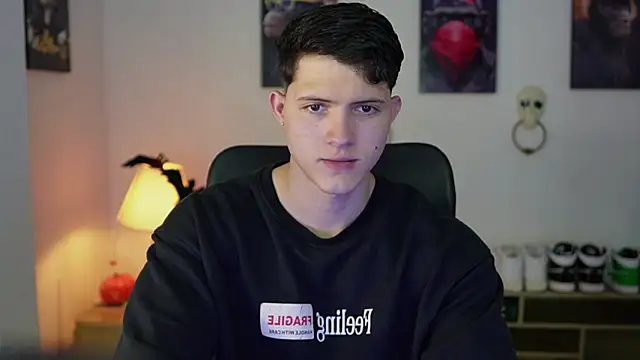 Snapshot of Hazzan_Velez chatting on 7, 11, 2025 Hazzan Velez online show from 7, 11, 2025