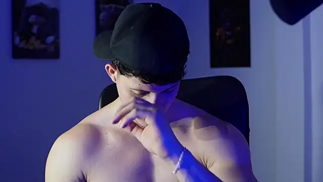 Snapshot of Hazzan_Velez chatting on 1, 12, 2025 Hazzan Velez online show from 1, 12, 2025