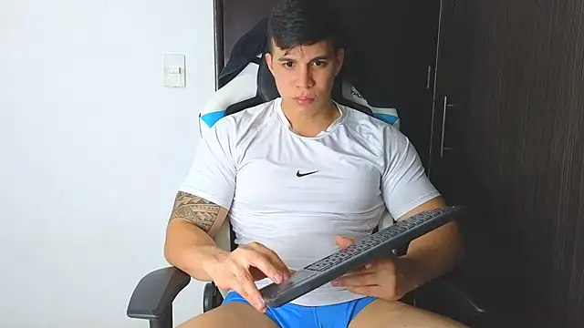 Snapshot of Ethanstill1 chatting on 13, 12, 2024 Ethanstill1 online show from 13, 12, 2024