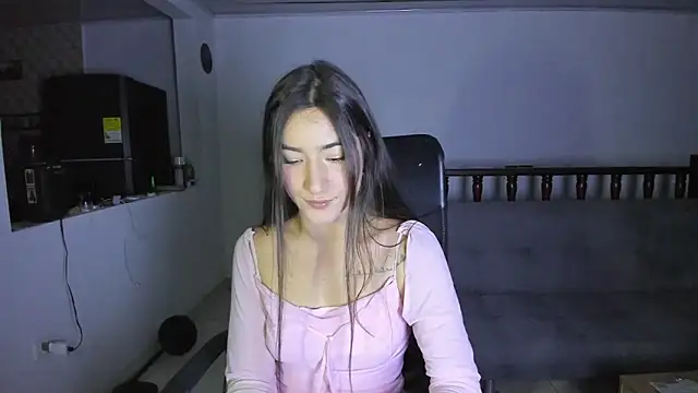 Snapshot of Amelie__88 chatting on 7, 12, 2024 Amelie 88 online show from 7, 12, 2024