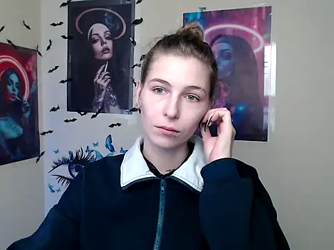 Snapshot of StrangerGi chatting on 23, 10, 2025 StrangerGi online show from 23, 10, 2025