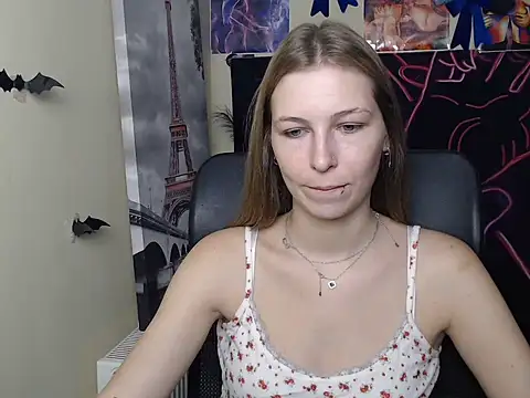 Snapshot of StrangerGi chatting on 18, 7, 2026 StrangerGi online show from 18, 7, 2026