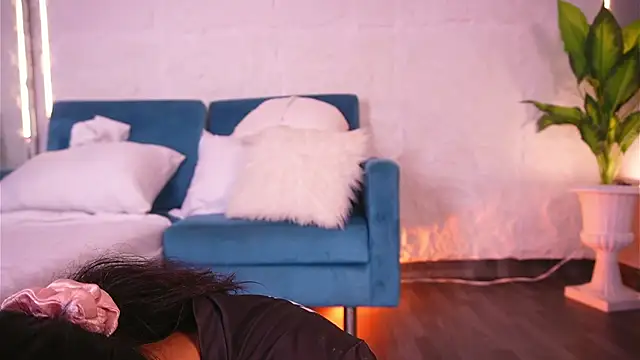 CailynBrowm online show from 18, 4, 2026