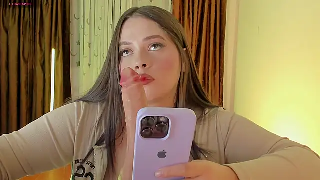 dennisbonnet  online show from 22, 4, 2026