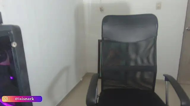 Snapshot of Isis69_ chatting on 25, 2, 2025 Isis69 online show from 25, 2, 2025