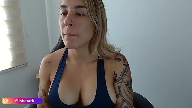 Snapshot of Isis69_ chatting on 9, 10, 2025 Isis69 online show from 9, 10, 2025