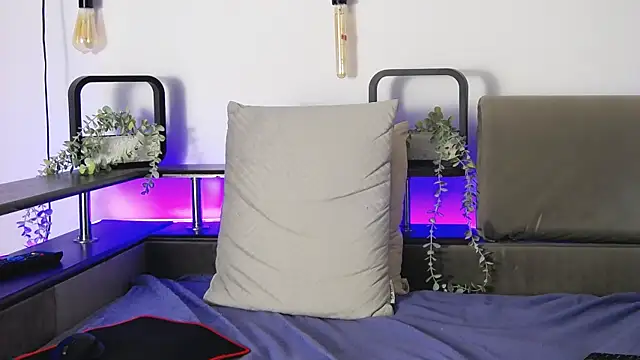 CarterCole online show from 31, 1, 2025