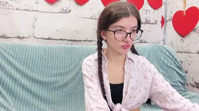 Snapshot of Fairy_Ariel chatting on 6, 3, 2025 Fairy Ariel online show from 6, 3, 2025