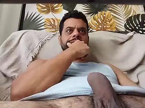 Snapshot of HornyBeachBoyBR chatting on 12, 11, 2025 HornyBeachBoyBR online show from 12, 11, 2025