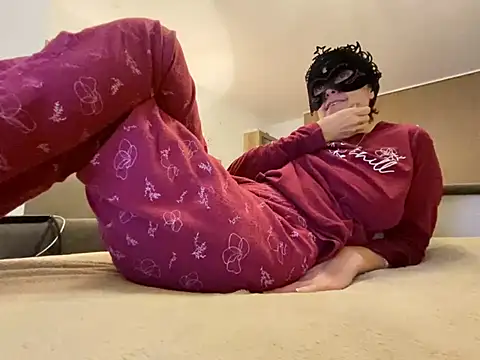 Marilou1983 online show from 10, 1, 2025