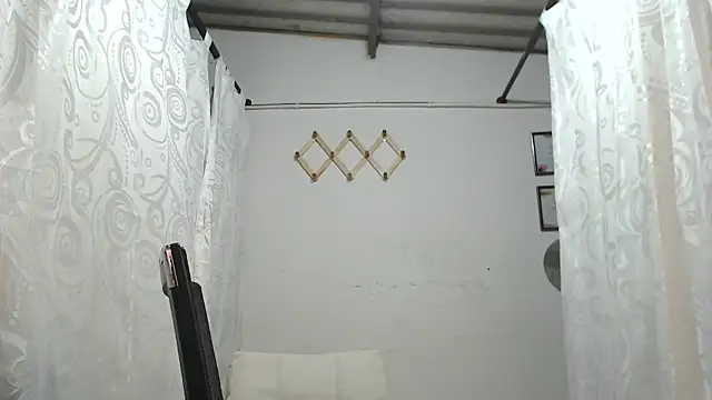 Snapshot of mia_donatto369 chatting on 7, 5, 2026 mia donatto369 online show from 7, 5, 2026