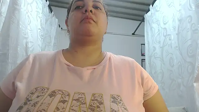 Snapshot of mia_donatto369 chatting on 29, 5, 2026 mia donatto369 online show from 29, 5, 2026