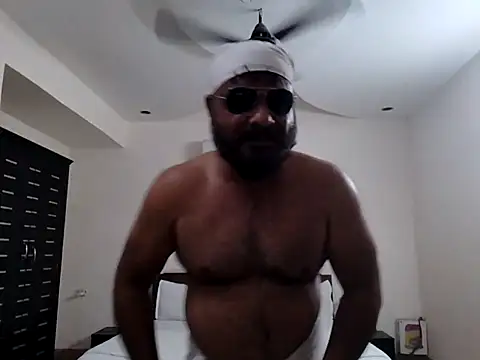 Snapshot of EthicalNight8 chatting on 15, 12, 2025 EthicalNight8 online show from 15, 12, 2025