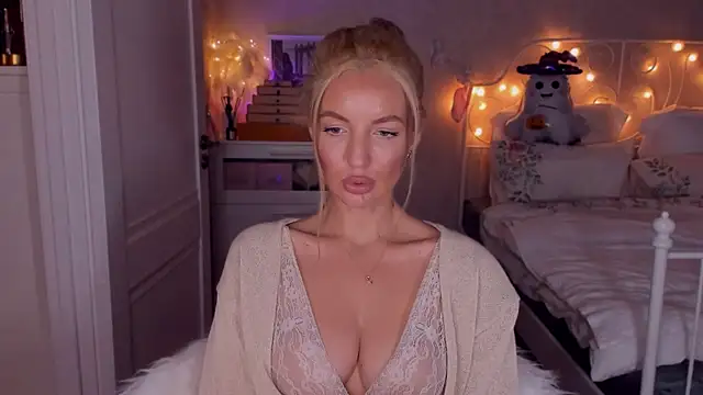 aestetick online show from 21, 10, 2025