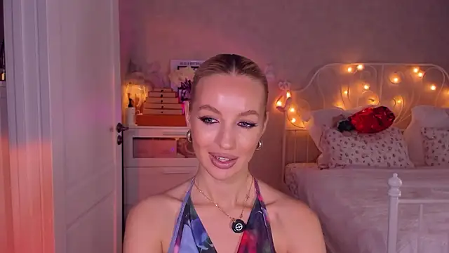 Snapshot of aestetick chatting on 14, 3, 2026 aestetick online show from 14, 3, 2026