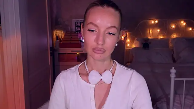 Snapshot of aestetick chatting on 5, 4, 2026 aestetick online show from 5, 4, 2026