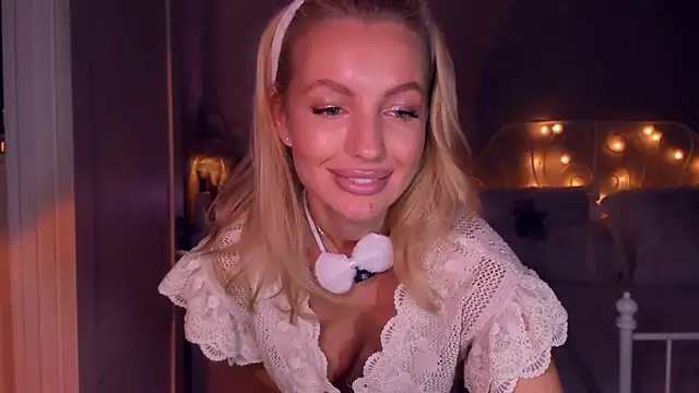 Snapshot of aestetick chatting on 6, 4, 2026 aestetick online show from 6, 4, 2026