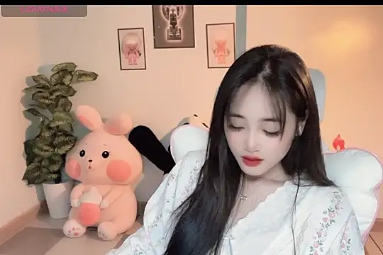  Aimy  online show from 22, 11, 2025