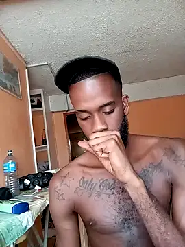 Snapshot of Papii97150 chatting on 30, 10, 2025 Papii97150 online show from 30, 10, 2025