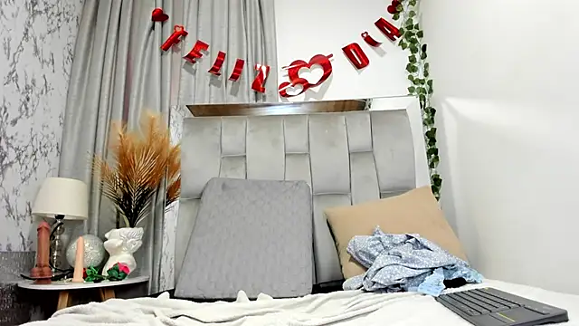  Marcela   online show from 28, 2, 2025