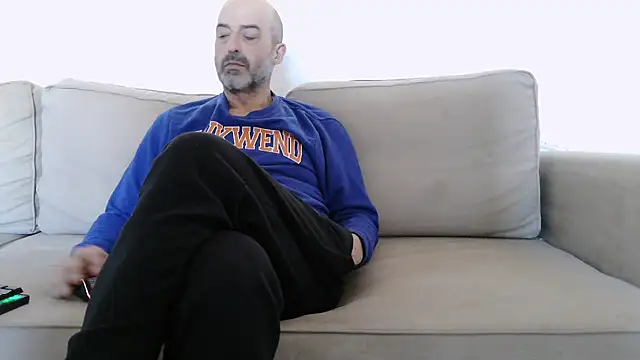 newsimo74 online show from 2, 2, 2025