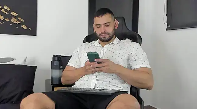Dereck vega online show from 19, 1, 2025