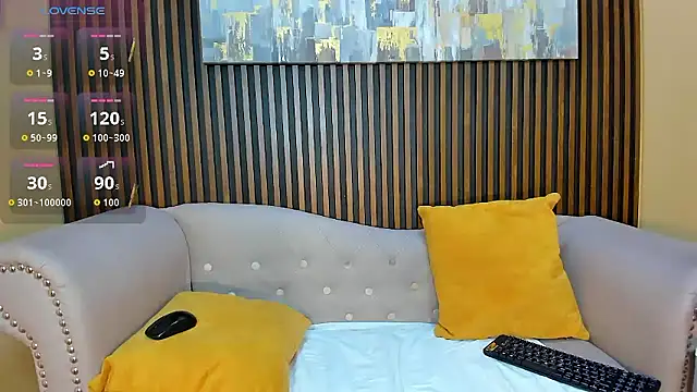 Nahiajhonson  online show from 24, 10, 2025