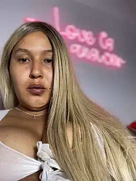 Snapshot of SamaraJay1 chatting on 15, 12, 2024 SamaraJay1 online show from 15, 12, 2024