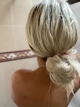 Snapshot of SamaraJay1 chatting on 18, 12, 2024 SamaraJay1 online show from 18, 12, 2024