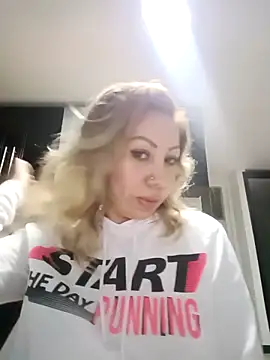 Snapshot of coral_smitth chatting on 12, 2, 2025 coral smitth online show from 12, 2, 2025