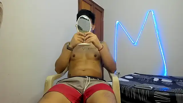 Snapshot of MasterSEX420 chatting on 16, 11, 2025 MasterSEX420 online show from 16, 11, 2025