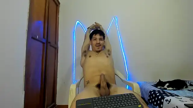 Snapshot of MasterSEX420 chatting on 2, 12, 2025 MasterSEX420 online show from 2, 12, 2025