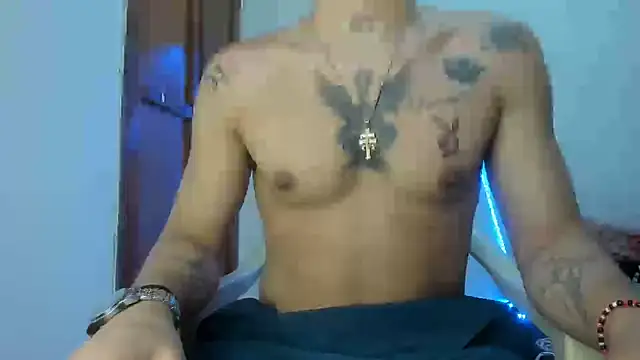 Snapshot of MasterSEX420 chatting on 19, 12, 2025 MasterSEX420 online show from 19, 12, 2025